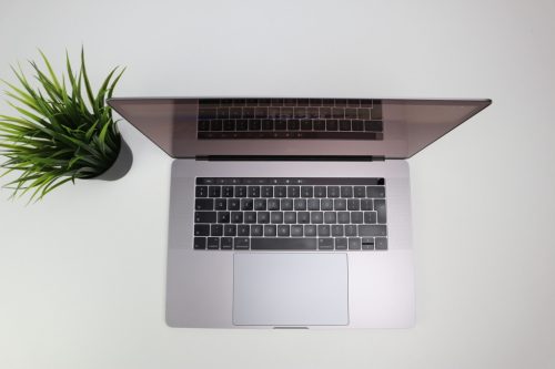 Apple MacBook PRO 15" 2018 i9 32GB 500GB 560X 4GB notebook garanciával hibátlan működéssel - használt
