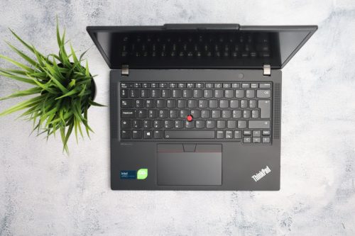 Lenovo ThinkPad X13 Gen 5 üzleti notebook - Ultra 5 135U16GB DDR5 512GB SSD Intel Graphics WIN11 - használt