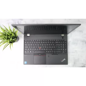   LENOVO ThinkPad P15s Gen2 mobil munkaállomás - i7 1165G7 16GB DDR4 512GB SSD Quadro T500 4GB WIN11 - használt