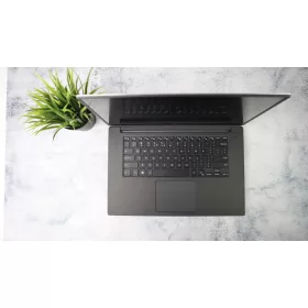   Dell Precision 5520 FHD notebook - i7 7820HQ 16GB DDR4 256GB SSD M1200 4GB - használt