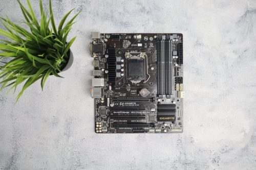 Gigabyte B85M-D3H B85 chipset alaplap garanciával hibátlan működéssel - használt