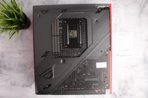 ASUS ROG Crosshair VIII Extreme alaplap garanciával hibátlan működéssel - használt
