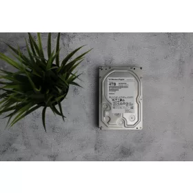   4TB Western Digital Red Pro SATA HDD meghajtó garanciával hibátlan működéssel - használt