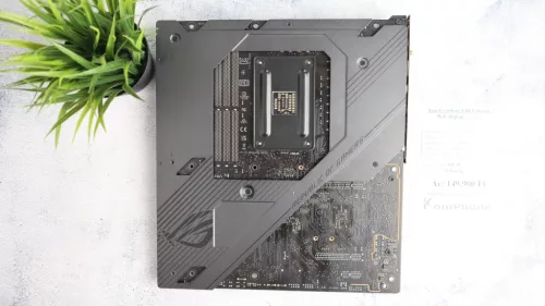 Asus Crosshair VIII Extreme Wifi alaplap garanciával hibátlan működéssel - használt