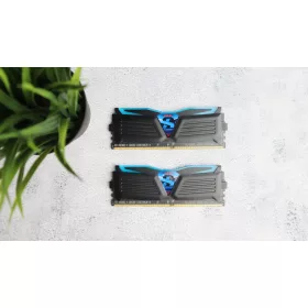  8GB Geil Super Luce 2400MHz DDR4 memória garanciával hibátlan működéssel - használt