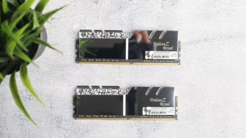 32GB G.Skill Trident Z Royal 3600MHz DDR4 memória garanciával hibátlan működéssel - használt